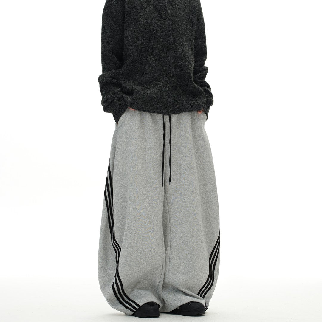 Ace Jolun Three‑Stripe Curved Sweatpants