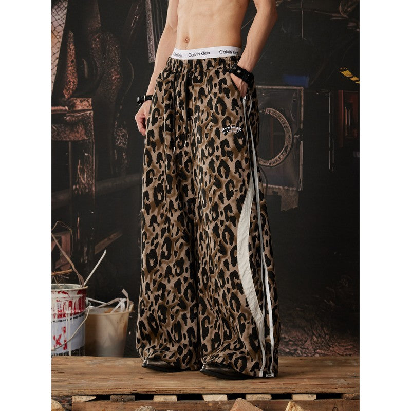 Ace Jolun【New Arrival】Alternative‑Style Leopard‑Print Faux‑Leather Line‑Detail Barrel‑Cut Pants