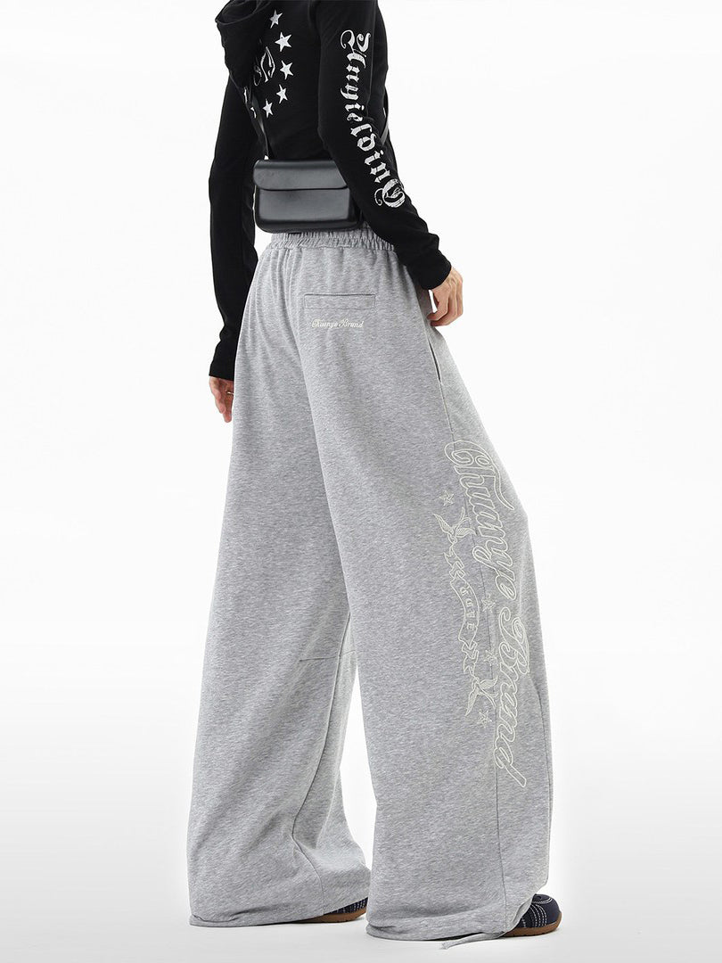 Ace Jolun Letter Print Clean‑Fit Curved Sweatpants