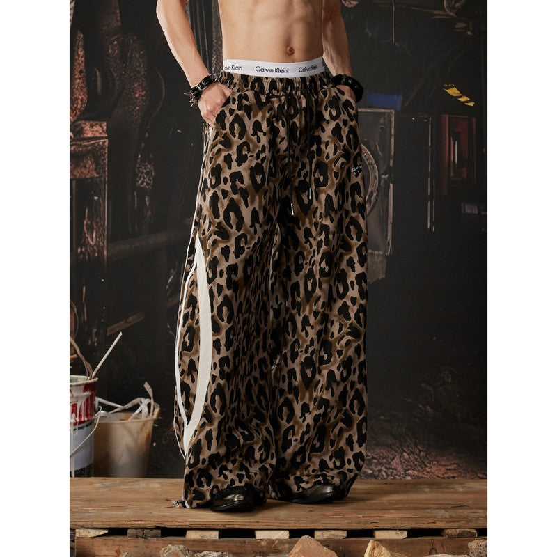 Ace Jolun【New Arrival】Alternative‑Style Leopard‑Print Faux‑Leather Line‑Detail Barrel‑Cut Pants