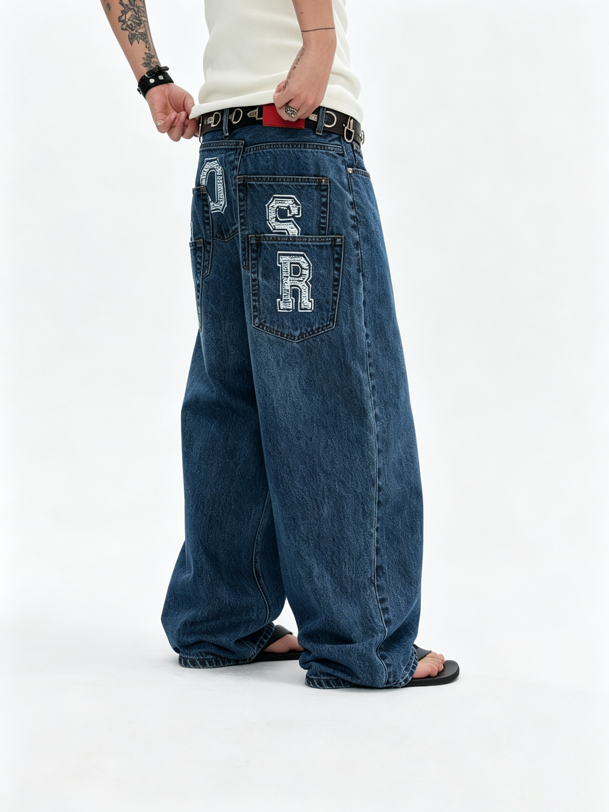 Ace Jolun Vintage‑Styled Multi‑Pocket Printed Straight‑Leg Jeans