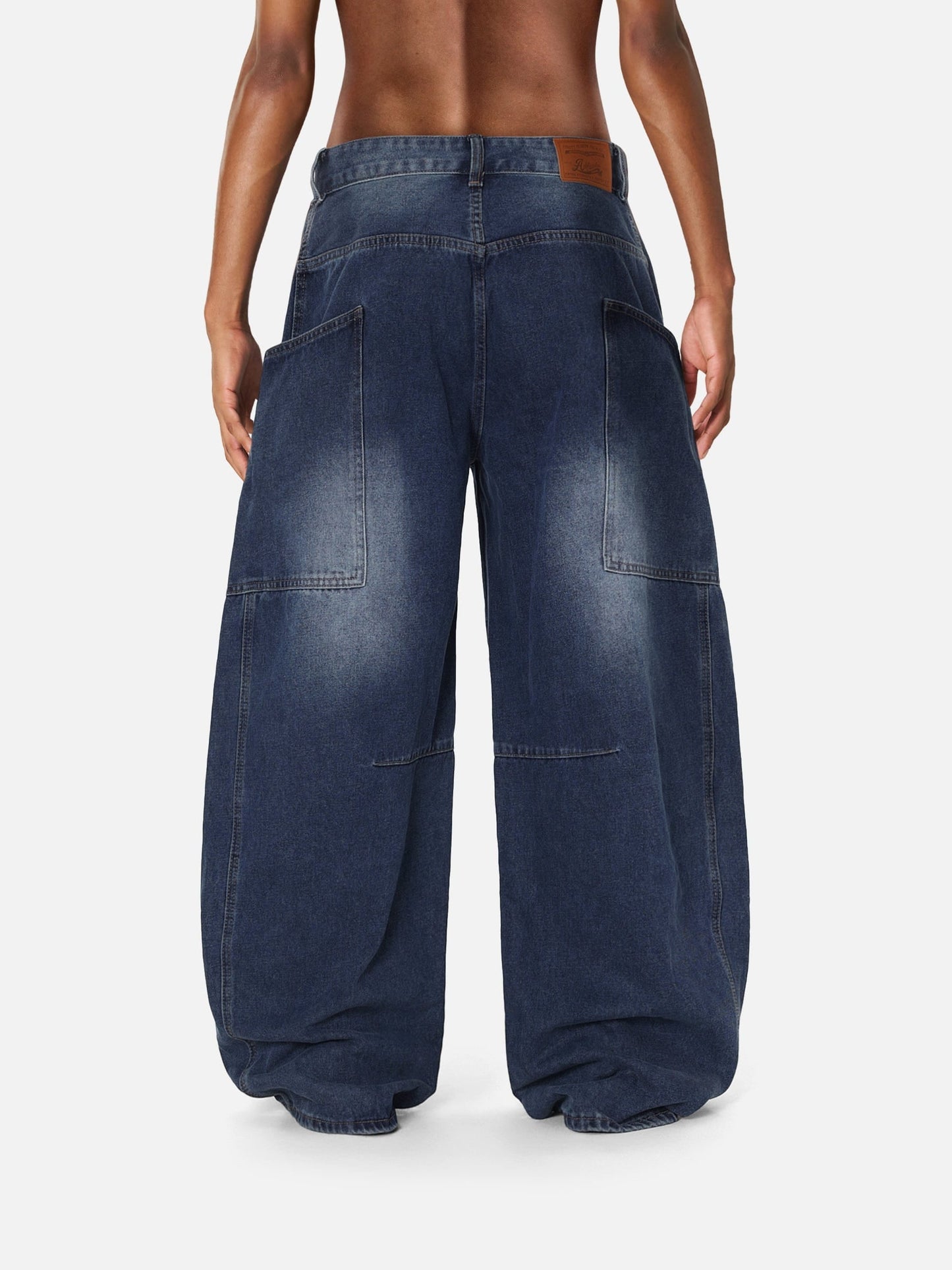 Jeans holgados Aelfric Eden con bolsillos grandes.