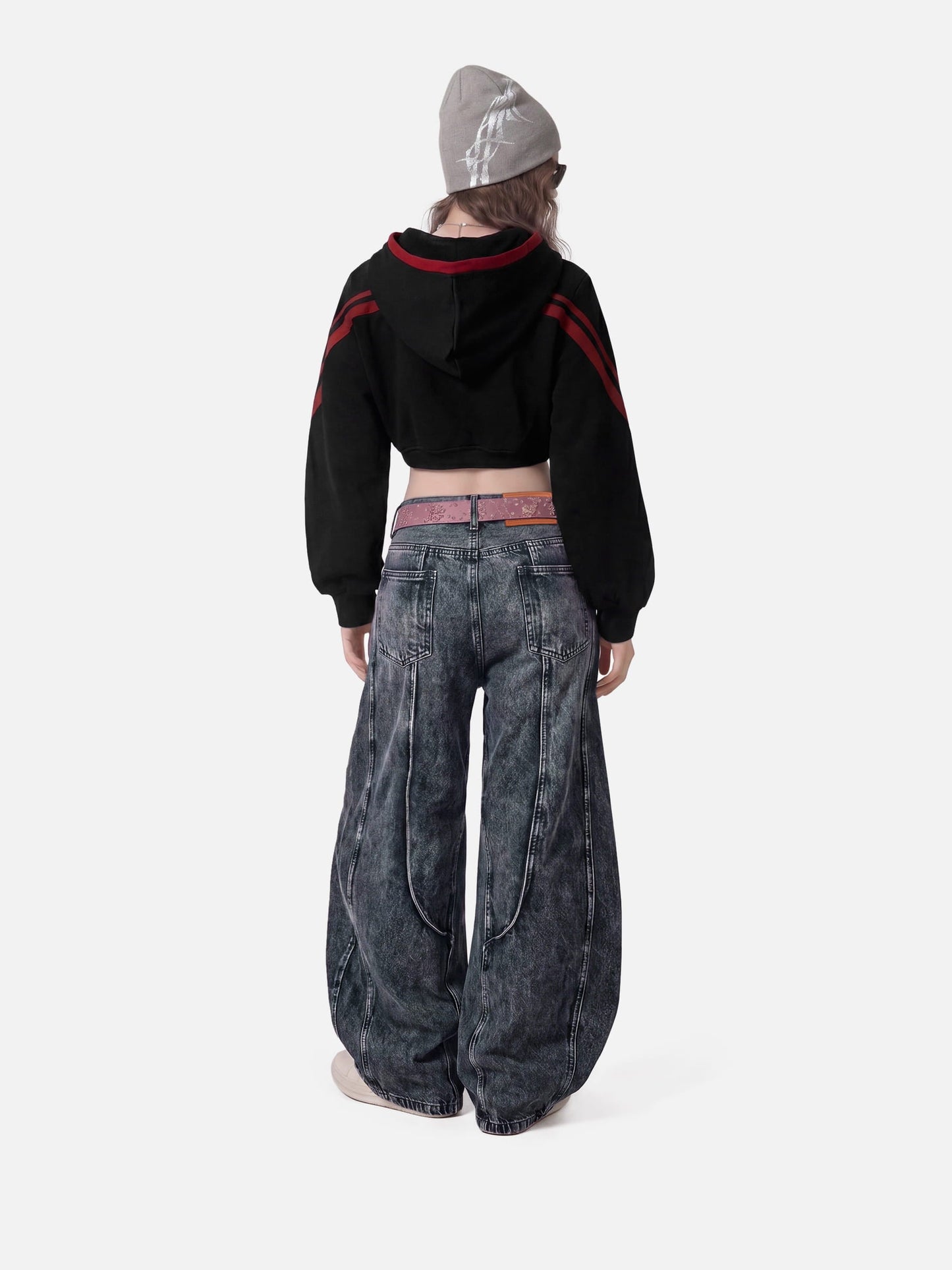 Sudadera con capucha y cremallera Aelfric Eden con rayas de contraste y corte corto.