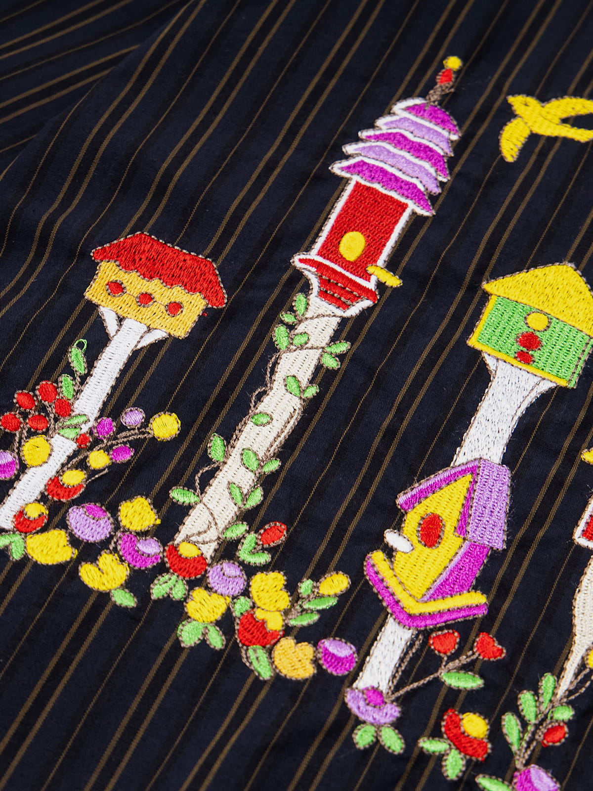Aelfric Eden Birdhouse Embroidery Short Sleeve Shirt