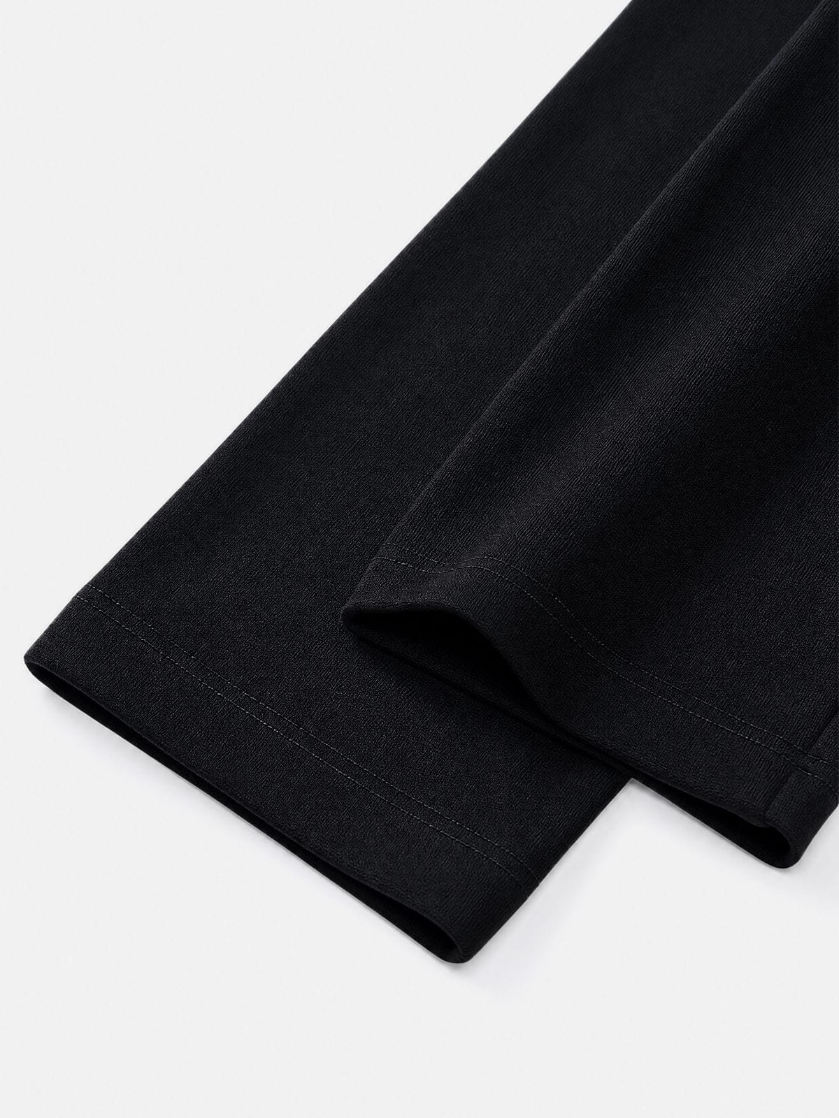 [Pre-Order] Aelfric Eden Layered Off-The-Shoulder Long Sleeve Tee