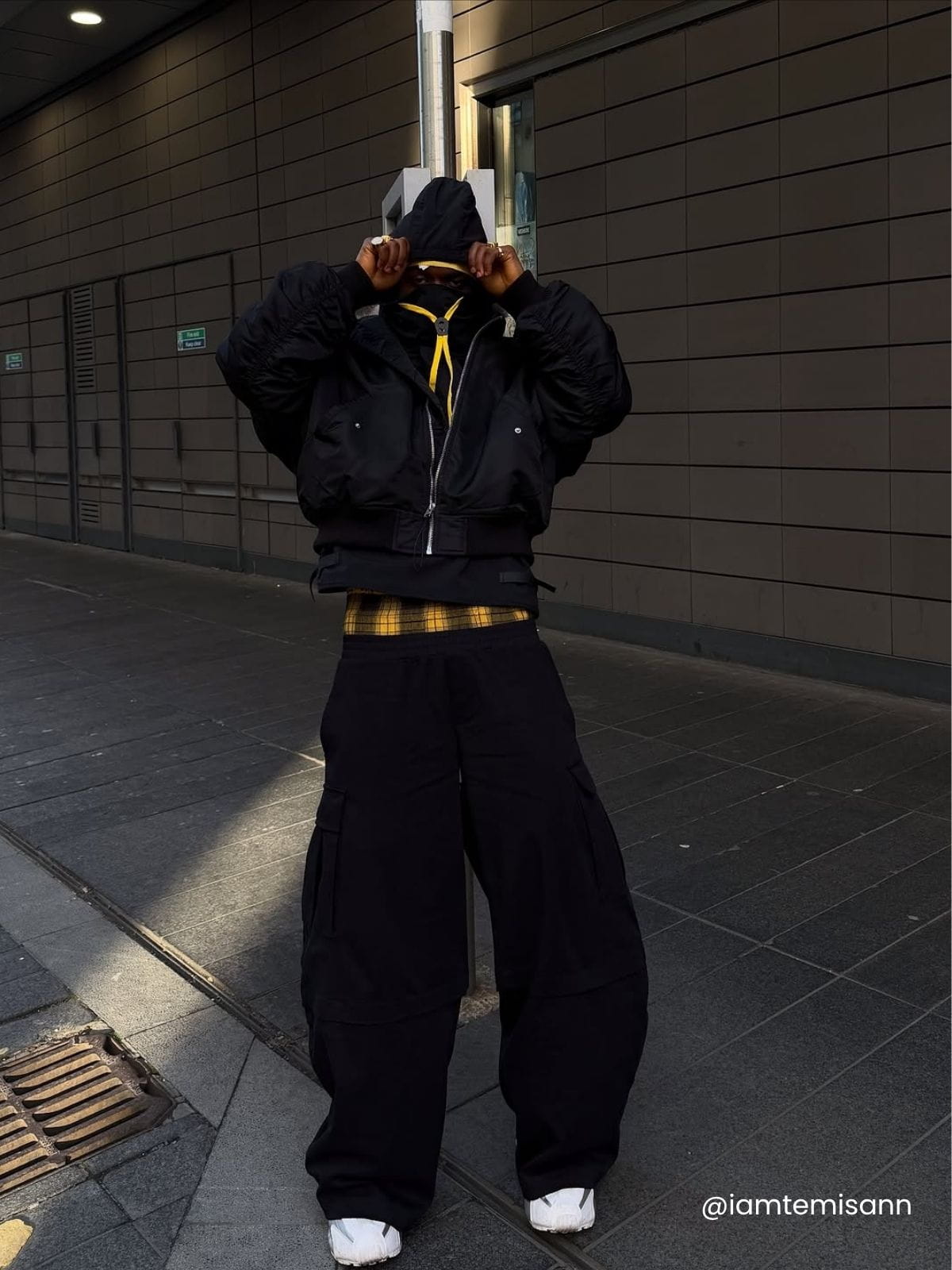 [COMPLEXCON] Sudadera con capucha de Cordura OIAL con cierre desprendible